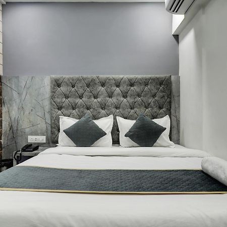 Hotel Bb House ムンバイ エクステリア 写真